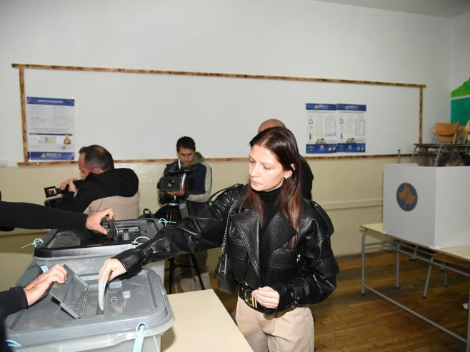 Izbori na KiM (Foto: TANJUG/ STR/ bg) - 