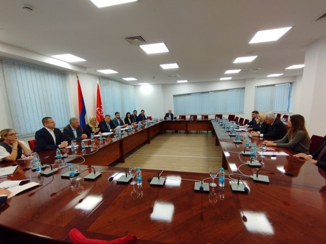 U Banjaluci sastanak delegacija SNSD-a i HDZ-a BiH U Banjaluci sastanak delegacija SNSD-a i HDZ-a BiH - Foto: RTRS