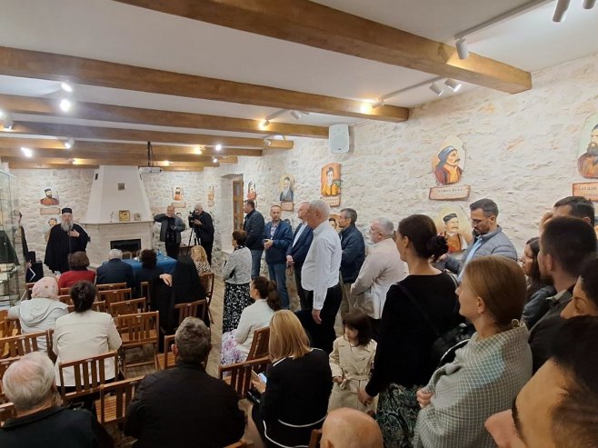 Trebinje: Otvorena izložba slika na kamenu "Heroji Hercegovine" (FOTO)