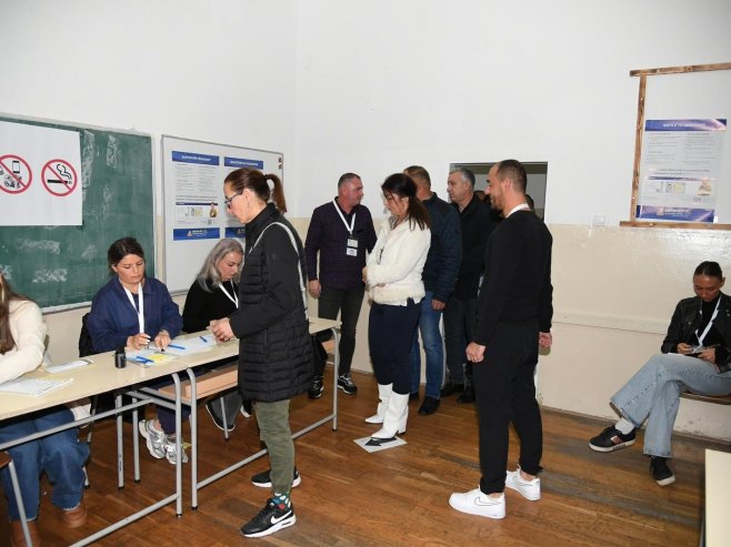 Srpska lista ostvarila zapažene rezultate; Ogromna izlaznost u srpskim sredinama pokazatelj da je Srbima dosta svega