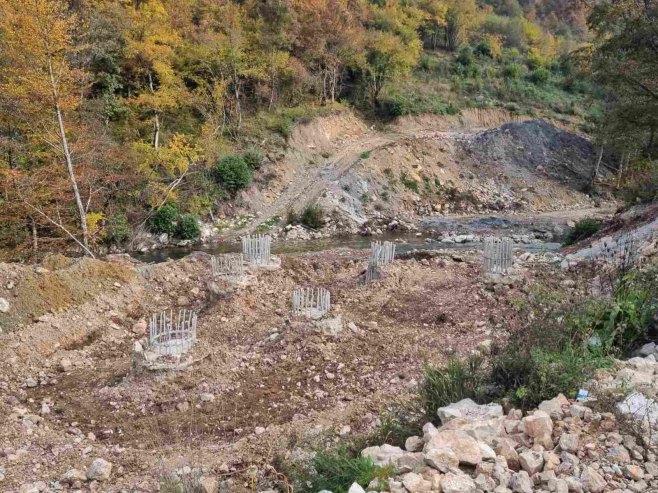 Predstavnici "Puteva Srpske" obišli gradilište kod Tjentišta