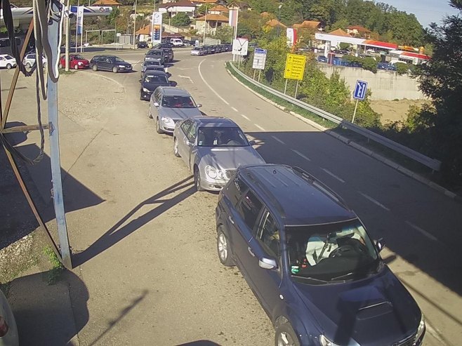 Kolone vozila na više graničnih prelaza