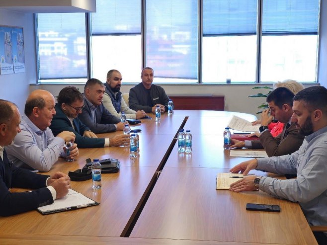 Šulić sa proizvođačima peleta: Preprodavci izazvali poremećaj na tržištu