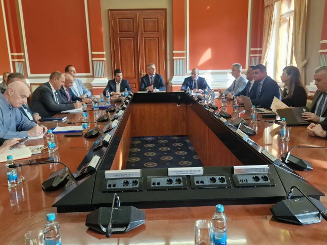 Sastanak u Brčkom Sastanak u Brčkom - Foto: SRNA