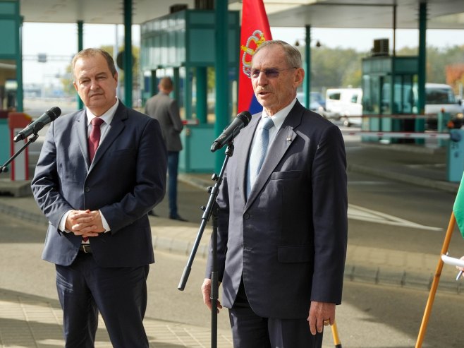 Dačić i Pinter (foto: TANJUG/ OMK MUP REPUBLIKE SRBIJE/ nr) - 
