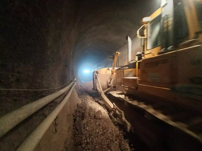 Dovodni tunel za HE Dabar (foto: integral.ba) Dovodni tunel za HE Dabar (foto: integral.ba) -