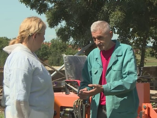 Slijepi farmer tri decenije uzgaja svinje