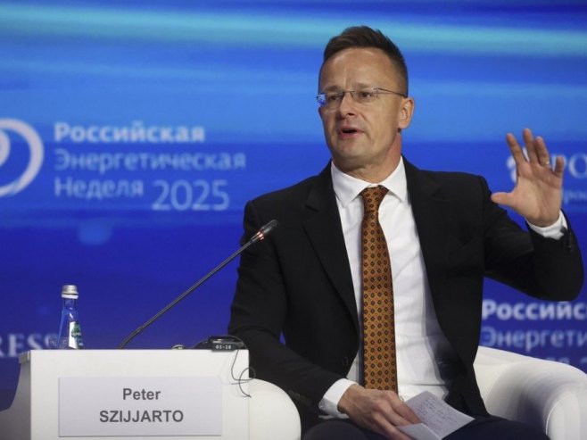 Sijarto: Budimpešta spremna da obezbijedi platformu za pregovore Rusije i Amerike