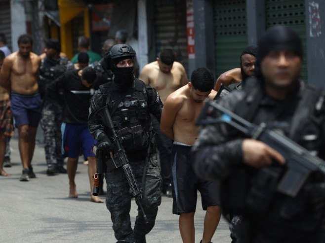 Najmanje 64 osobe poginule u razmjeni vatre između policije i bande u Brazilu (VIDEO)