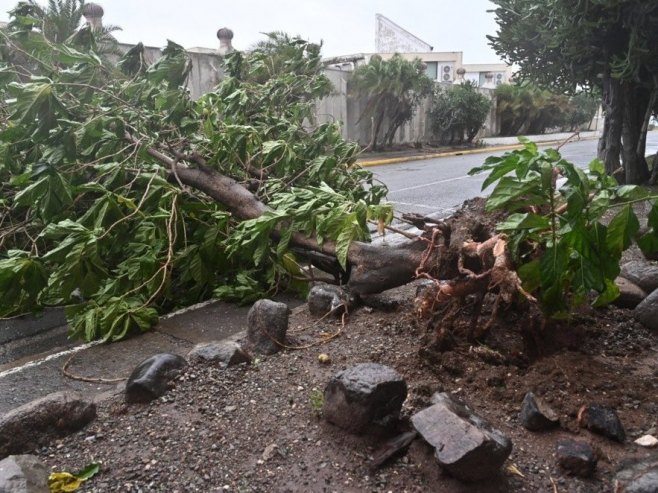 Uragan Melisa pogodio Kubu, više od 700.000 ljudi evakuisano