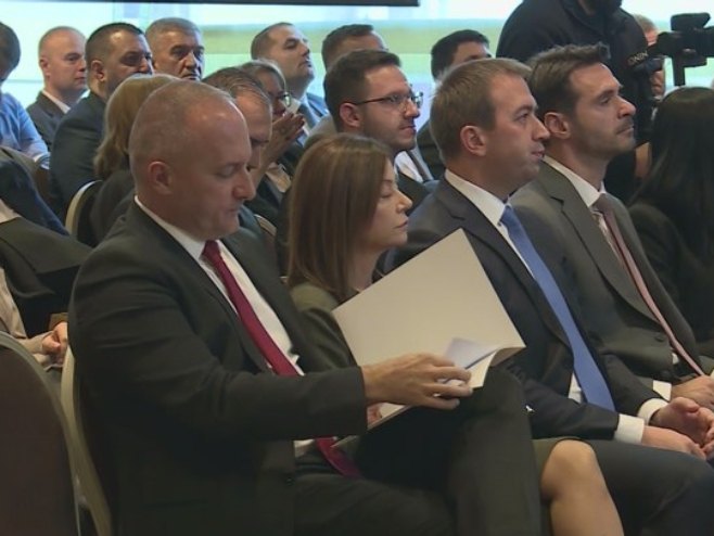 Savjetovanje na Јahorini Savjetovanje na Јahorini - Foto: RTRS