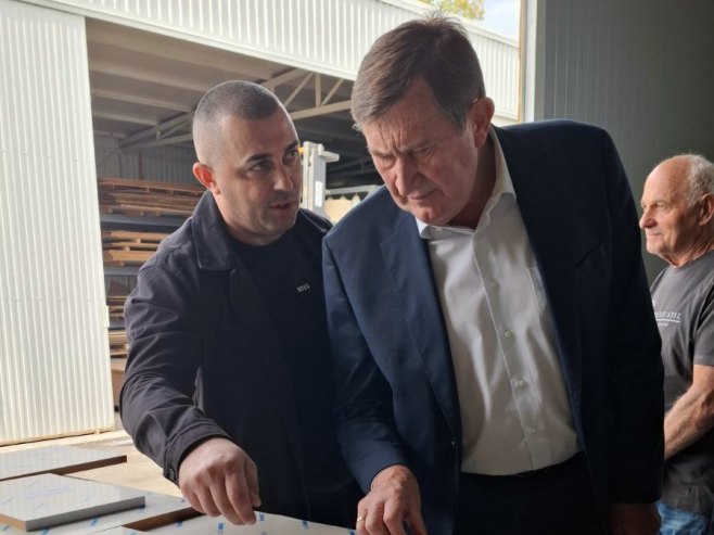 Mitrović: Vlada čini sve da privrednici lakše i brže dođu do podsticaja