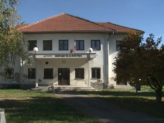 Popovi kod Bijeljine i dalje bez uređenog Doma kulture (VIDEO)