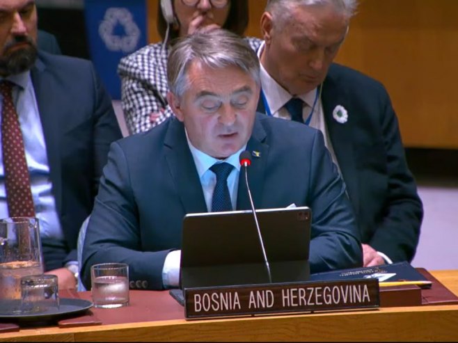 Komšić se odriče Šmita: Predlaže imenovanje novog "visokog predstavnika" Komšić se odriče Šmita: Predlaže imenovanje novog "visokog predstavnika"