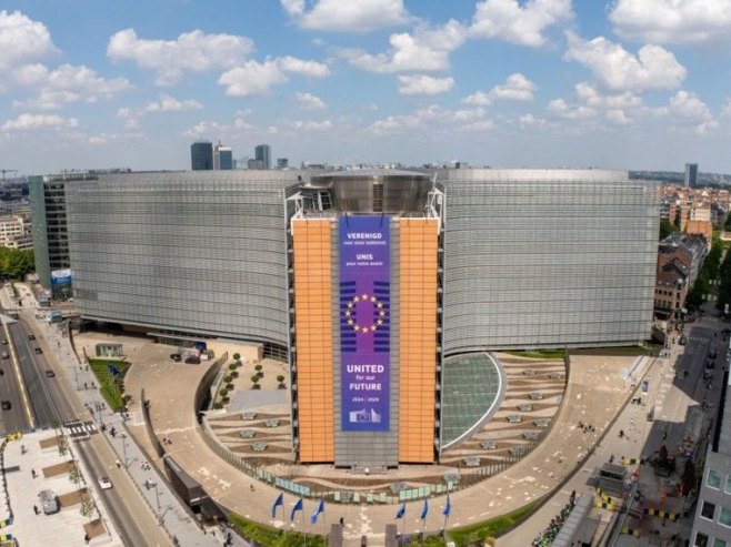 "Politiko": Moguće pravne mjere protiv Slovačke, Mađarske i Poljske