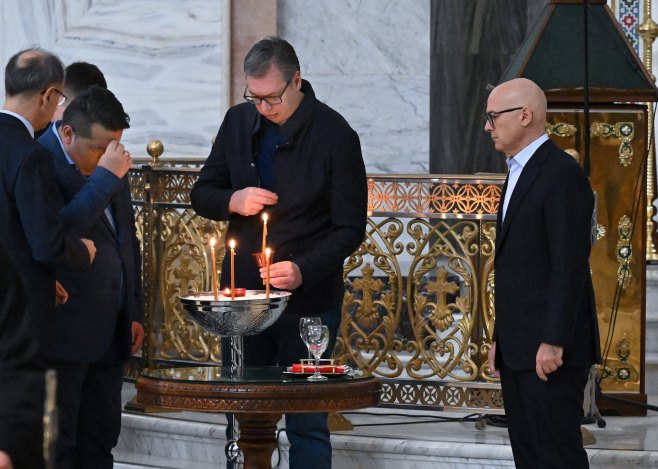 Vučić: U ovom tužnom trenutku važno da Srbija bude ujedinjena