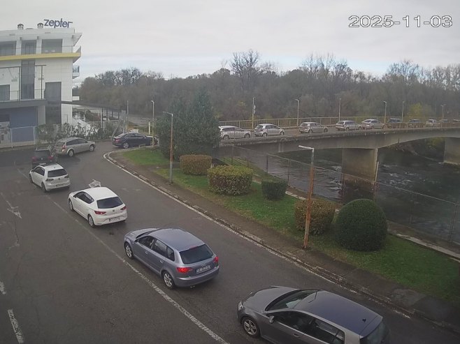 Pojačana frekvencija vozila na tri prelaza sa Hrvatskom