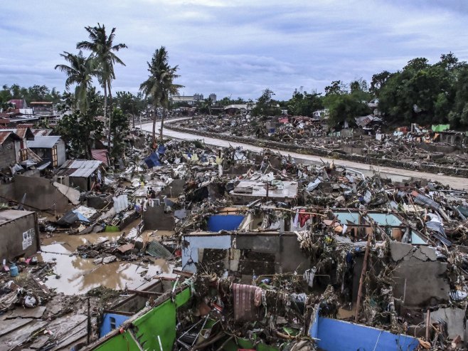 Broj žrtava tajfuna Kalmegi na Filipinima porastao na 66 (VIDEO)