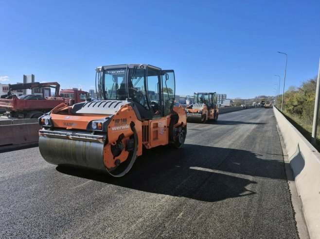 Počelo postavljanje asfalta na putu Klašnice-Banjaluka
