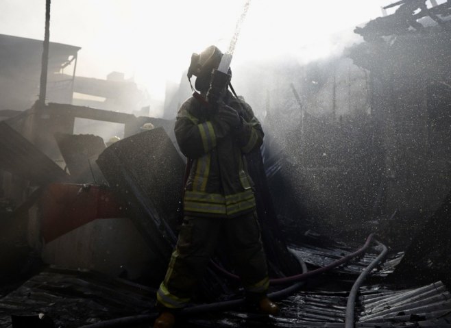 Poginulo 11 štićenika Doma penzionera u Tuzli (VIDEO)