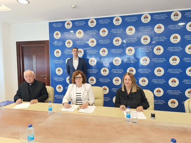 Potpisivanje ugovora Potpisivanje ugovora - Foto: RTRS