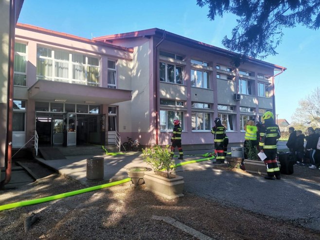 Pokazna vježba Vatrogasne jedinice Laktaši Pokazna vježba Vatrogasne jedinice Laktaši - Foto: RTRS