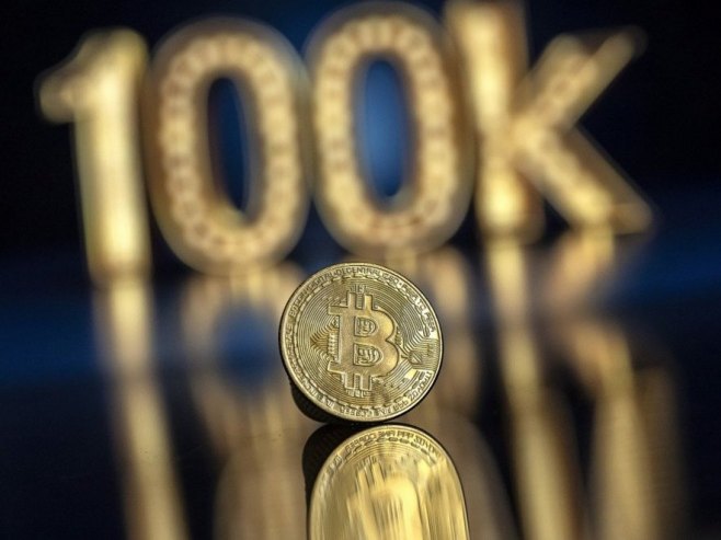 Bitkoin pao ispod 90.000 evra, itirijum na manje od 3.000 evra, strah na tržištu