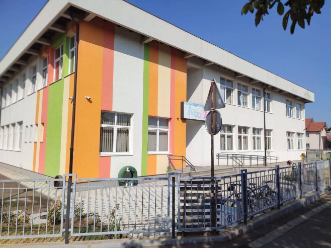 Zaposleni u vrtiću "Čika Јova Zmaj" u Bijeljini četiri mjeseca bez plata, bez odgovora Gradske uprave