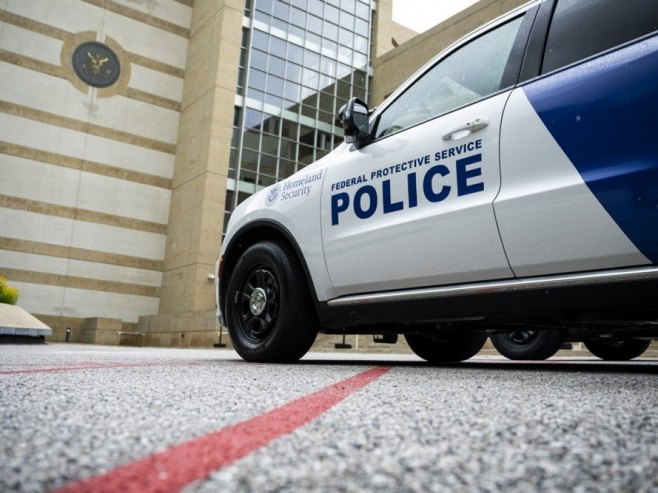 Više osoba se razboljelo nakon otvaranja sumnjivog paketa sa prahom u bazi Endruz