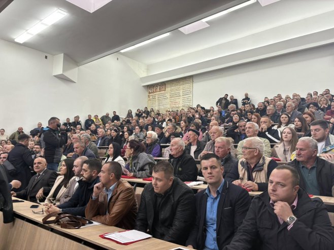 "Razgovor sa predsjednikom" u Tesliću: Ne postoji tema o imovini, potrebno srpsko jedinstvo