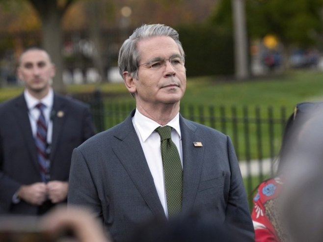 Besent: Zatvaranje administracije može da prepolovi ekonomski rast