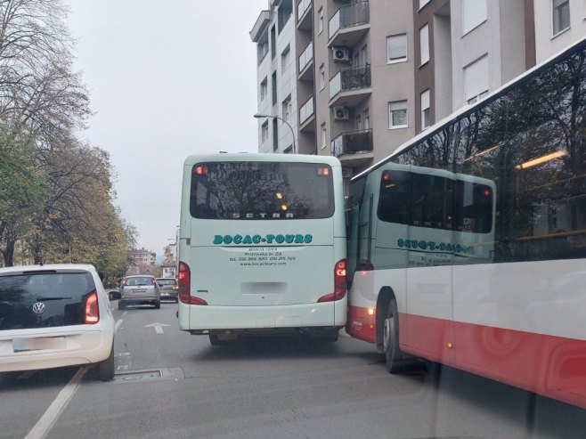 Saobraćajna nezgoda u Banjaluci, učestvovala dva autobusa