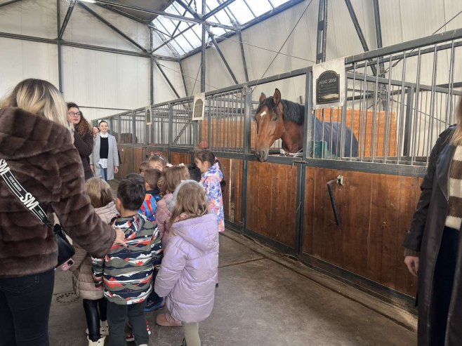 Mališani u posjeti Centru za obuku MUP-a Srpske (FOTO)