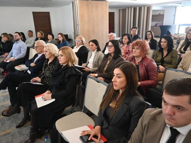 Radionica "Prevencija upotrebe duhana, duhanskih i ostalih proizvoda za pušenje" (Foto: instagram.com/ministarstvo.zdravlja.srpske/) - 