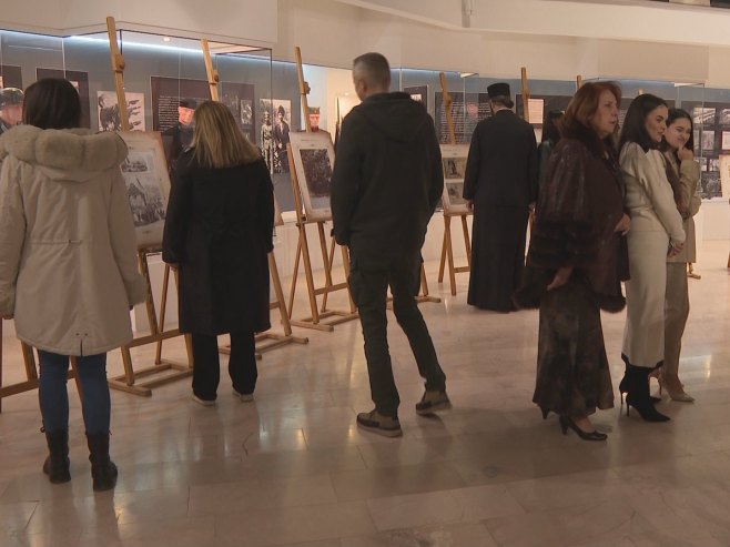 Otvorena izložba "Obrenovići – lično i privatno" Filipa Cvetkovića