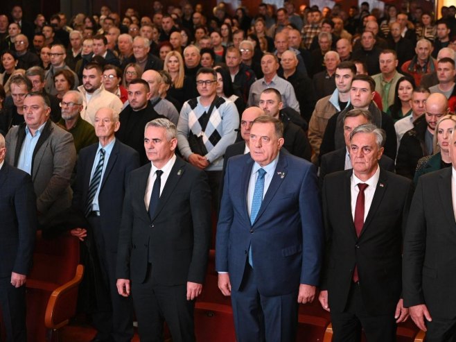 Milorad Dodik i Siniša Karan u Brčkom (foto: banjaluka.net/aleksandarstupar) - 