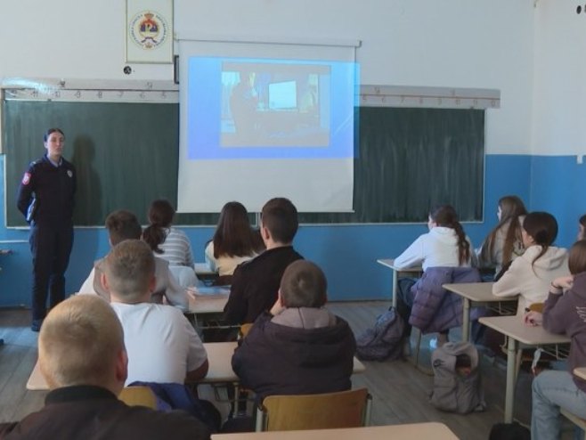 Na području dobojske regije porast slučajeva vršnjačkog nasilja