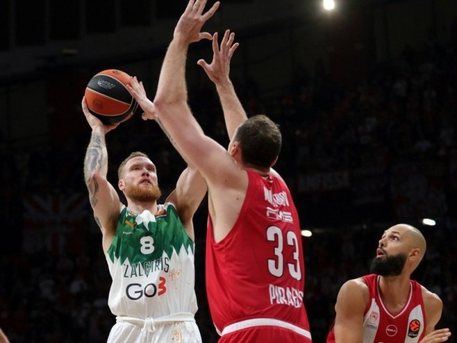 Košarkaši Olimpijakosa deklasirali Žalgiris u Evroligi, nova povreda Kinana Evansa