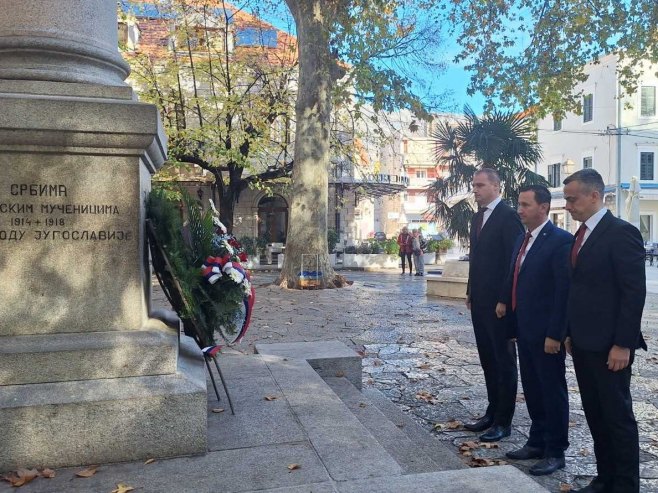 Položeni vijenci povodom Dana oslobođenja Trebinja (FOTO)