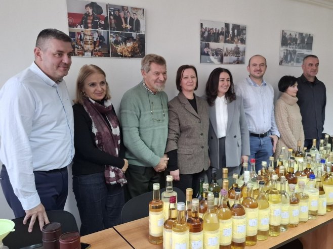 Ocjenjivanje rakija u Mrkonjić Gradu - Foto: RTRS