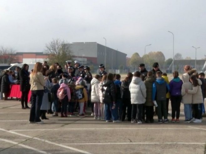 Dan otvorenih vrata, PU Gradiška - Foto: RTRS