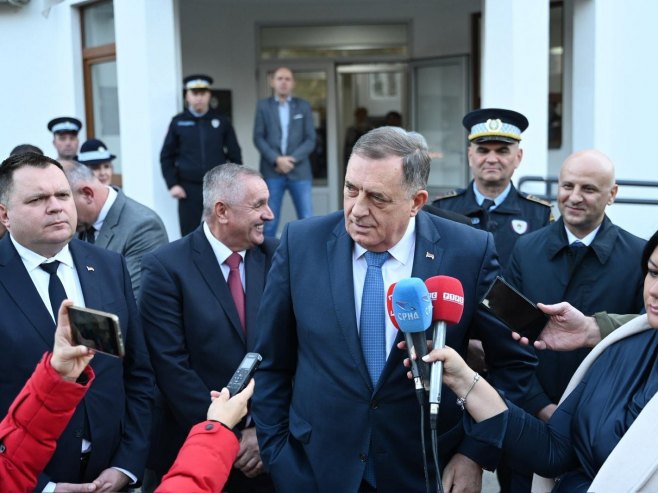 Dodik, Karan i Budimir u Milićima posjetili zgradu Policijske stanice u izgradnji (FOTO)