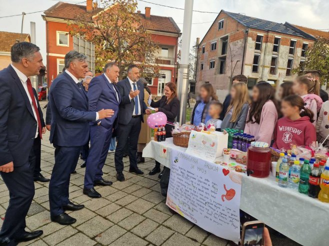Dodik i Karan podržali akciju u Derventi za pomoć Maji Glišić (FOTO)