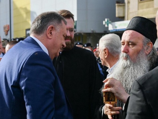 Dodik: Zahvalnost mitropolitu Fotiju za poseban dar - episkopsku panagiju