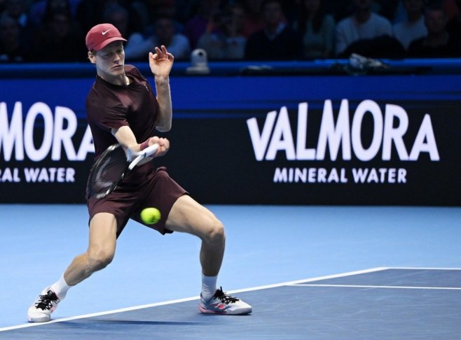 Siner poslije velike borbe pobijedio Alkaraza i osvojio završni Masters u Torinu