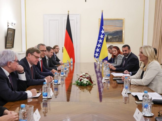 Cvijanović sa Vadefulom: Krajnje vrijeme da se okonča međunarodna supervizija u BiH