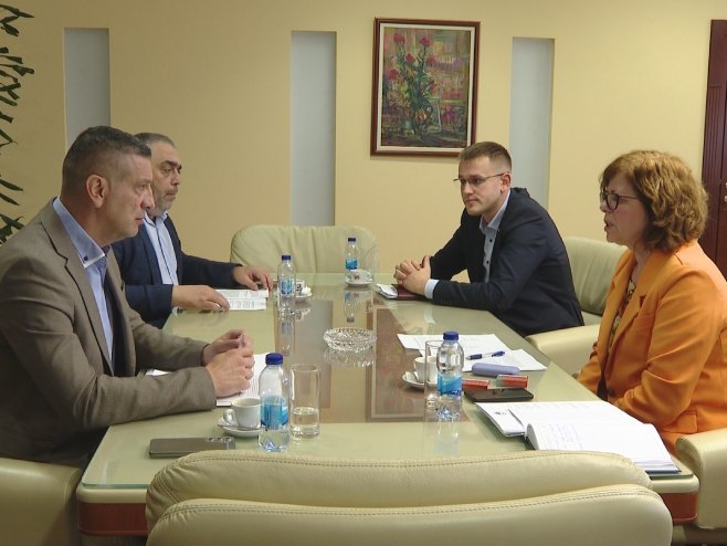 Posebni kolektivni ugovor za radnike u javnoj upravi biće potpisan 5. januara