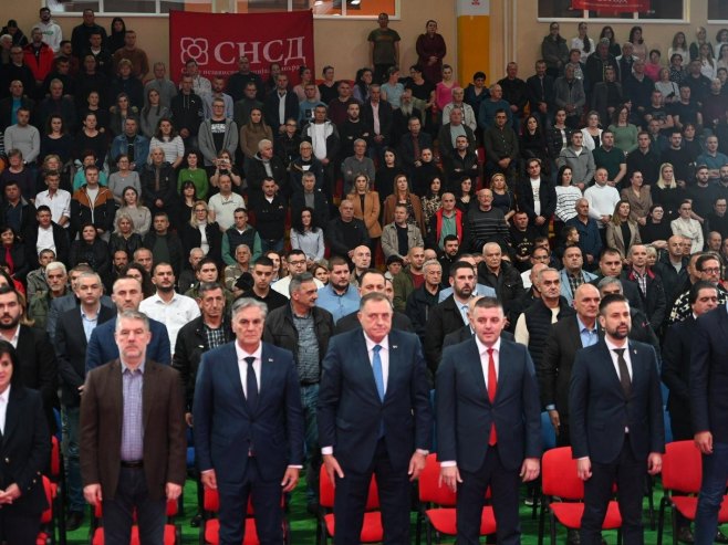 Milorad Dodik i Siniša Karan u Mrkonjić Gradu (foto: banjaluka.net/aleksandarstupar) - 