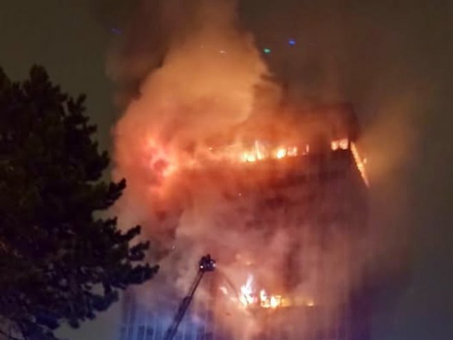 Izbio veliki požar u zgradi novinske kuće Vjesnik u Zagrebu (FOTO/VIDEO)