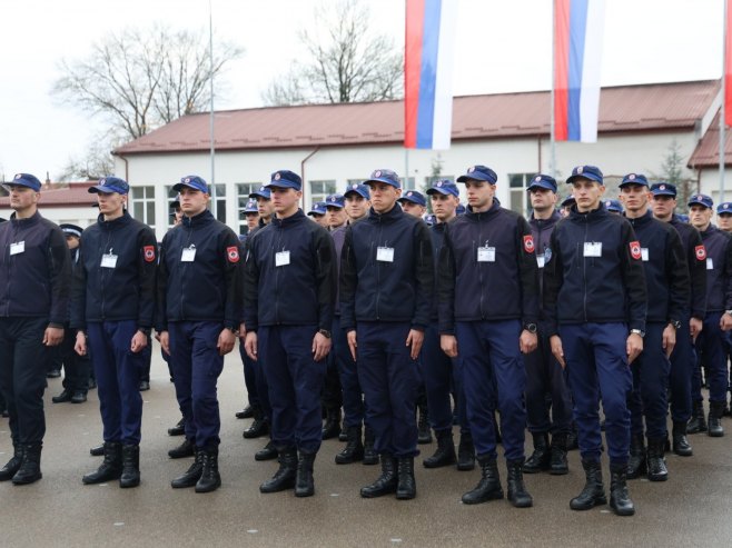 MUP kadeti - Foto: ZIPAPHOTO/Borislav Zdrinja